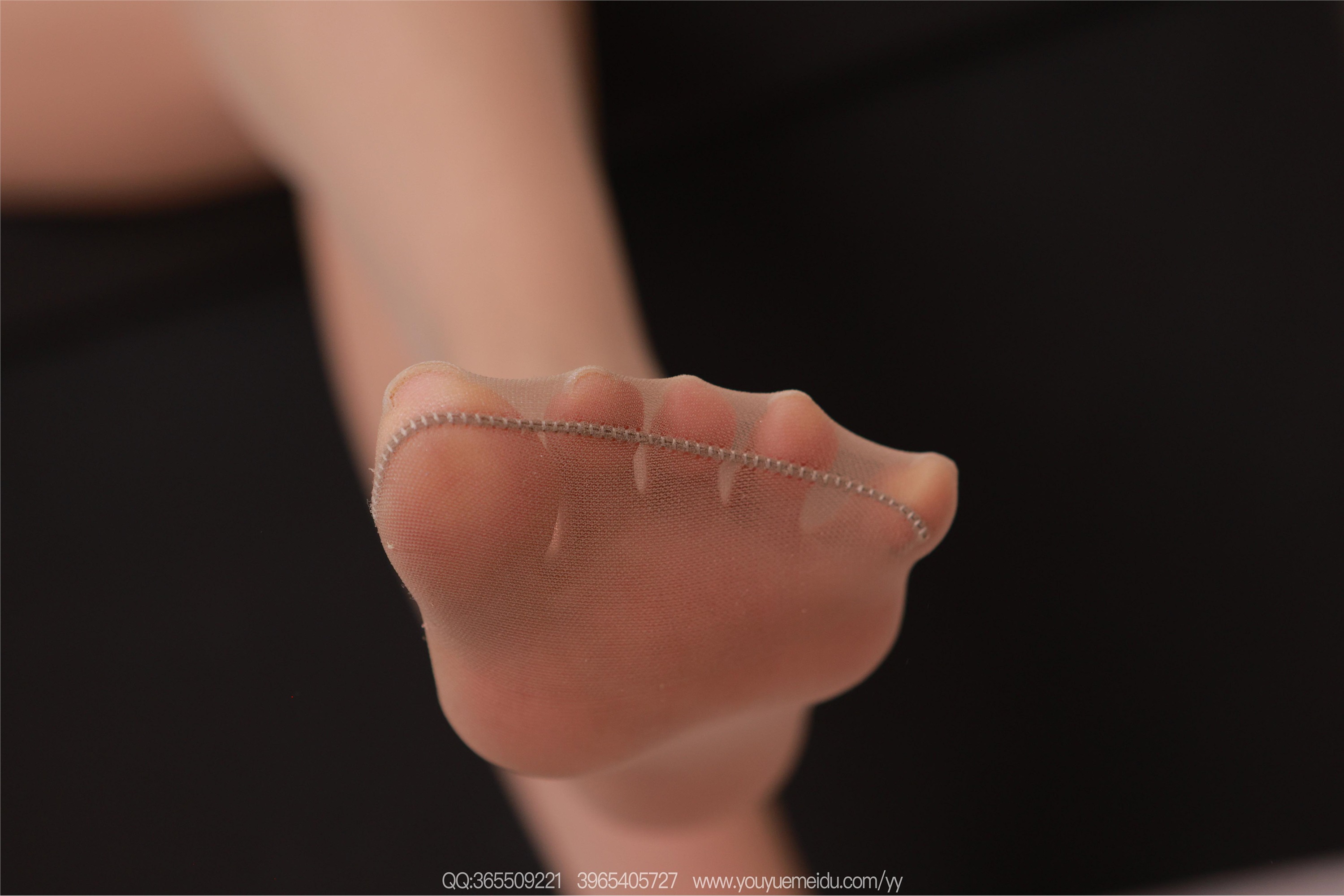 IESS异思趣向  2025.11.16 丝享家2212：美子《超短皮裙》